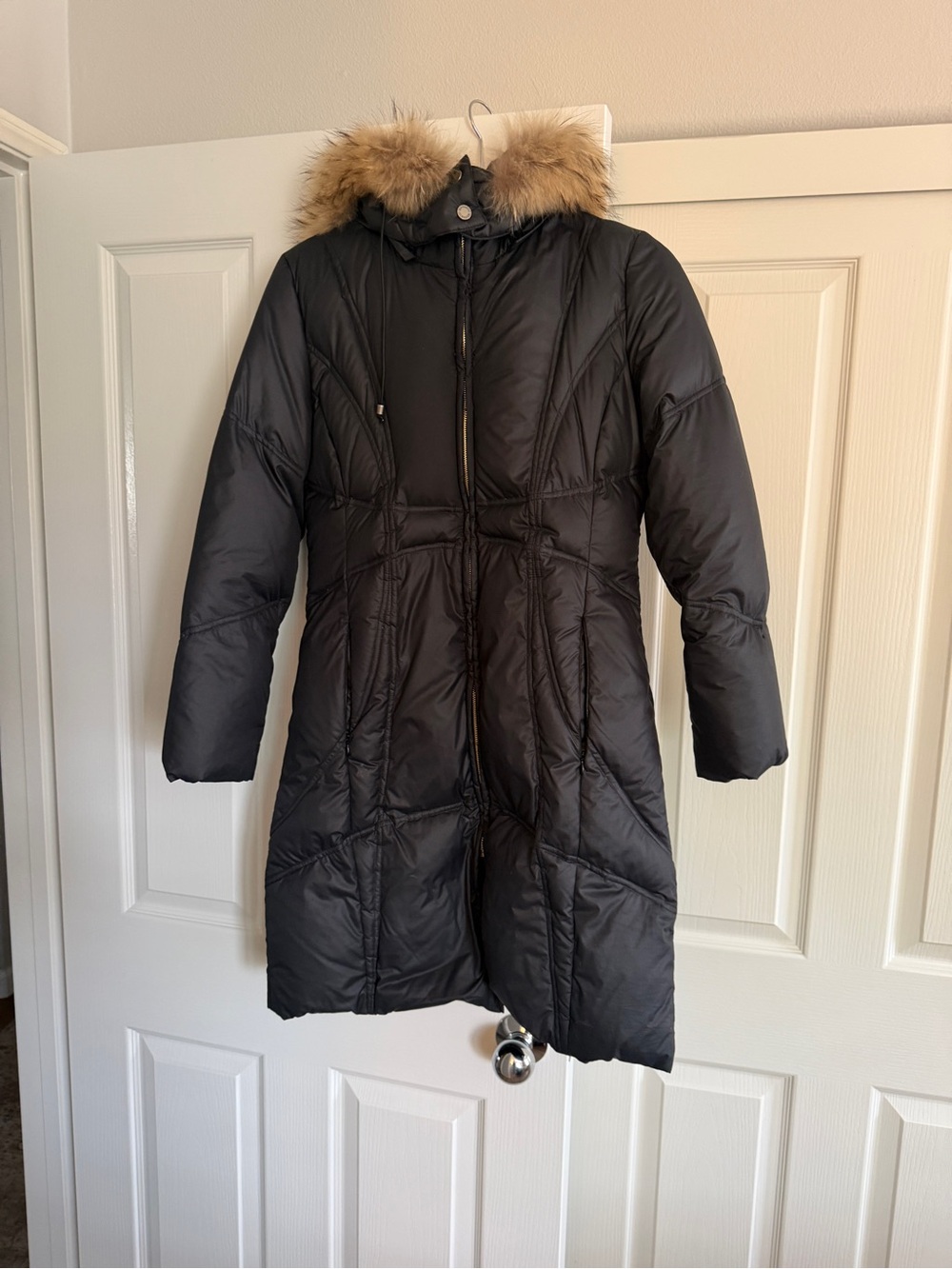 Bernardo Black Long Quilted Puffer Coat with Faux Fur Hood Trim